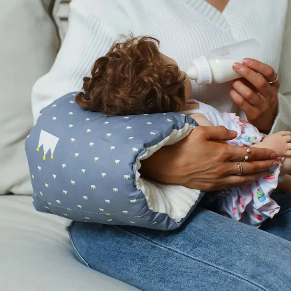Cozy nursing Cradle Arm Pillow